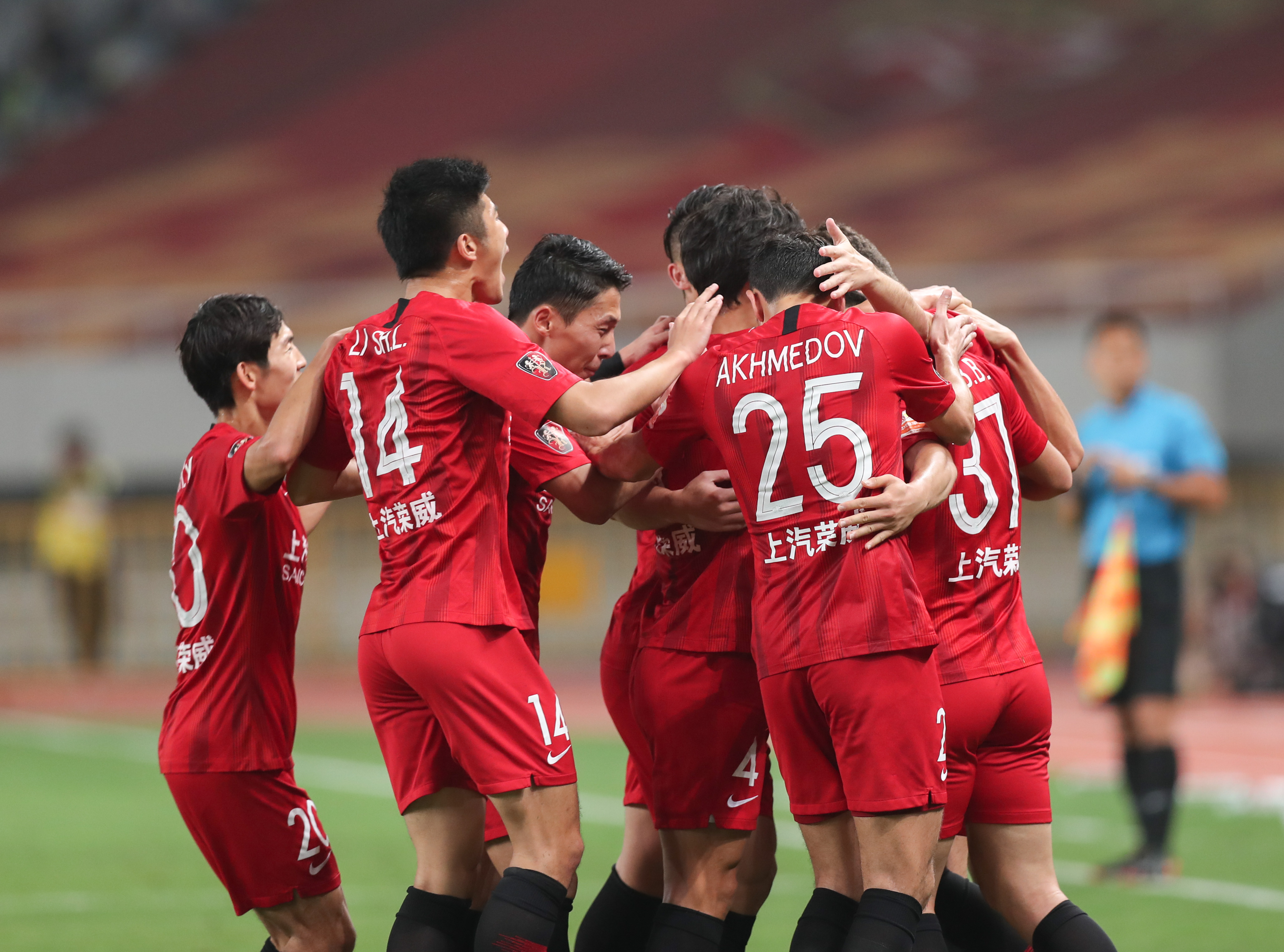 现出良好的 现出良好的