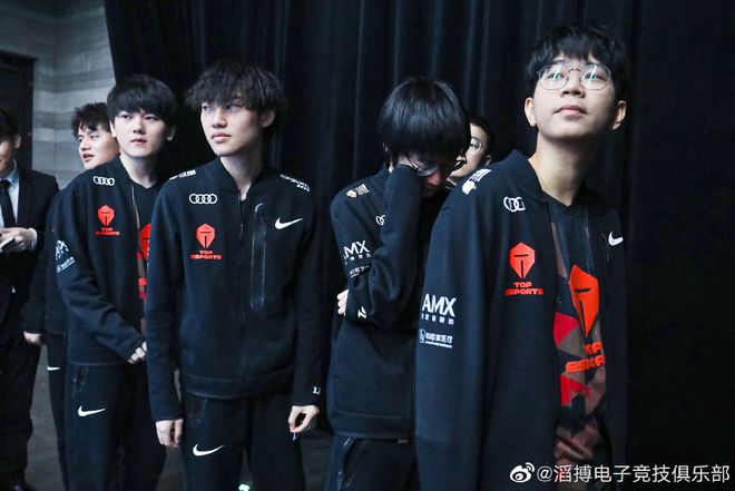 裁判之间的 裁判之间的